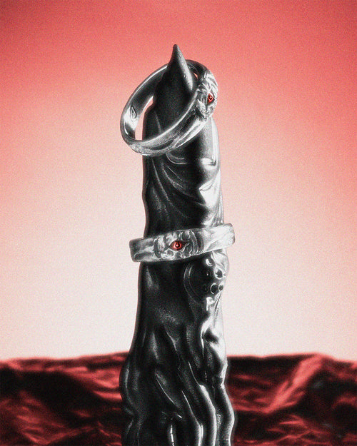 Cursed king ring